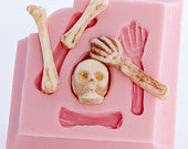 "NEW" Skull & Crossbones Silicone Mold "HAPPY HALLOWEEN"